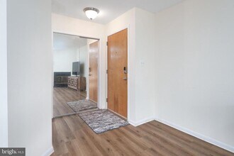 206 Salem Ct in Princeton, NJ - Building Photo - Building Photo