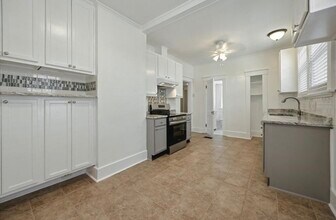 687 N McLean Blvd in Memphis, TN - Foto de edificio - Building Photo