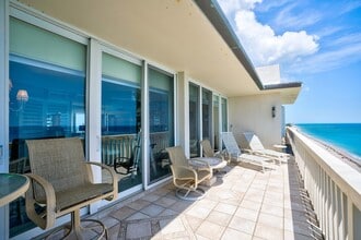 840 Ocean Dr in Juno Beach, FL - Foto de edificio - Building Photo