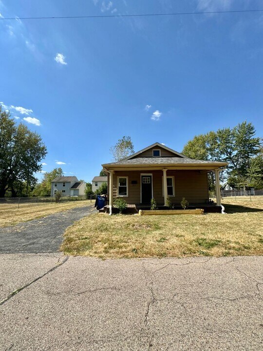123 Lansdown Ave in Dayton, OH - Building Photo