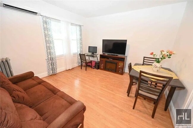 78-35 74th St-Unit -2 in Queens, NY - Building Photo - Building Photo