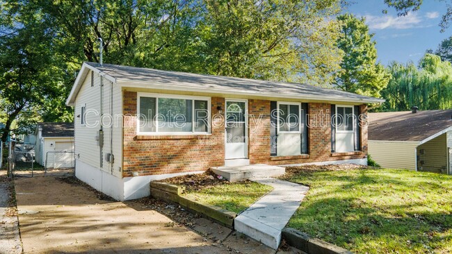 221 Barto Dr in St. Louis, MO - Building Photo - Building Photo