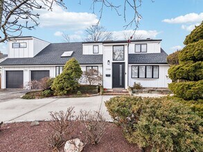 3304 Park Ave in Oceanside, NY - Building Photo - Building Photo