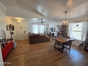 677 Linda Johnson Ave in El Paso, TX - Building Photo - Building Photo