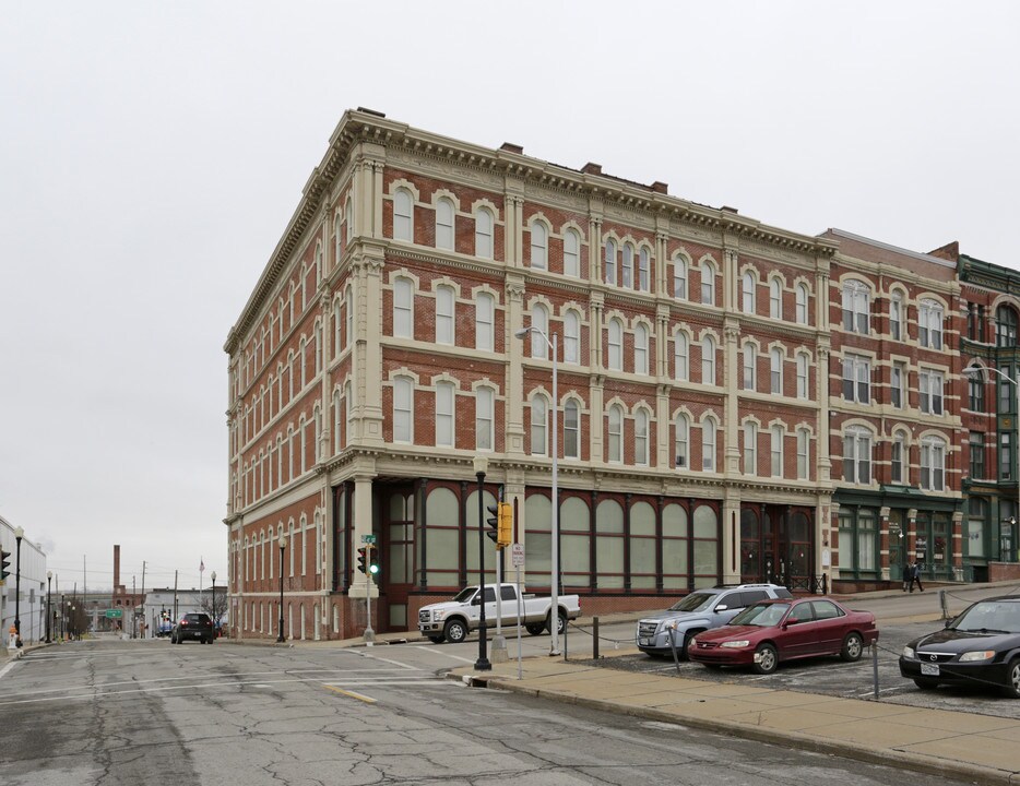 Lofts at Landmark in St. Joseph, MO - Foto de edificio