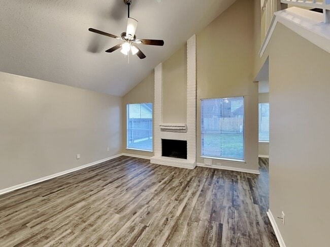 8314 Greenleaf Lake Dr in Houston, TX - Building Photo - Building Photo