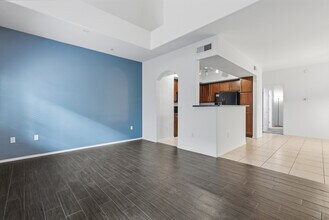 2150 W Alameda Rd in Phoenix, AZ - Foto de edificio - Building Photo