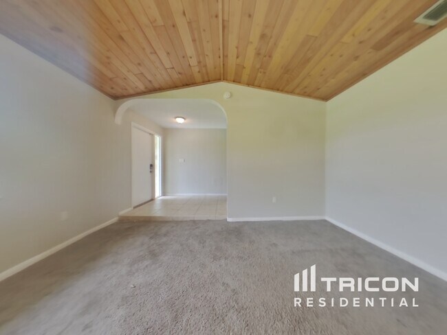 20111 Ventura Ave in Port Charlotte, FL - Building Photo - Building Photo