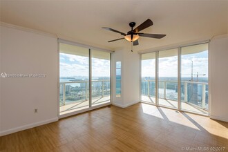 16699 Collins in Sunny Isles Beach, FL - Building Photo - Building Photo