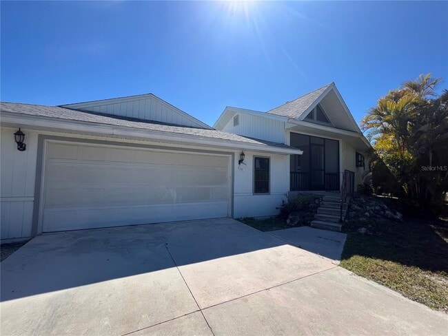 2615 Myrtle Ave in Punta Gorda, FL - Building Photo - Building Photo