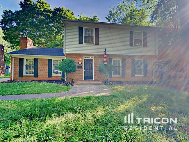 6520 Farmingdale Dr in Charlotte, NC - Building Photo - Building Photo