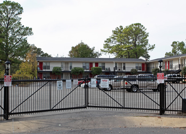 Maureen Manor Apartments in Memphis, TN - Building Photo - Building Photo