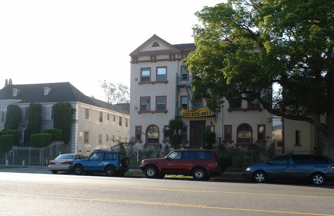 434 S Rampart Blvd in Los Angeles, CA - Foto de edificio - Building Photo