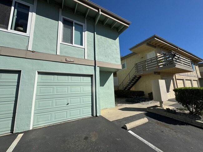 3037 E Harbor Blvd in Ventura, CA - Building Photo - Building Photo