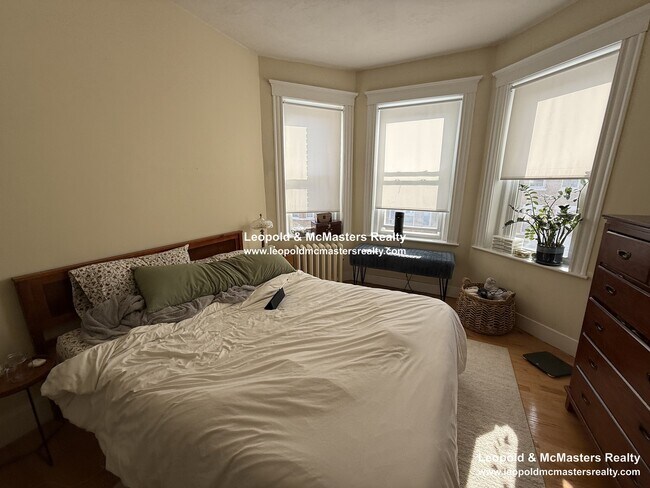 164 Kelton St, Unit Kelton Street in Boston, MA - Foto de edificio - Building Photo