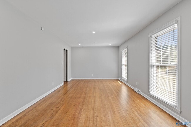 407 Hillmont Dr NW in Huntsville, AL - Building Photo - Building Photo