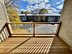 1100 W Michigan Ave in Ypsilanti, MI - Building Photo - Building Photo