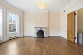 150 W Concord St in Boston, MA - Building Photo - Building Photo