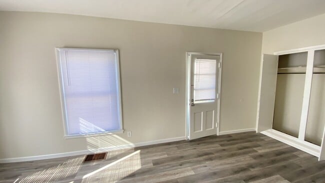 property at 214 E Crawford St