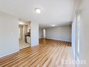 2704 Mnr Hl Dr, Unit 1126 9th St NW Unit 602 - Unit 4 in Brandon, FL - Building Photo - Building Photo