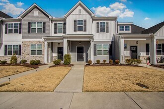 747 Hadstock Path in Zebulon, NC - Building Photo - Building Photo