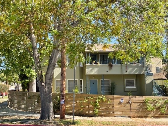 2932 St George St, Unit 2932 in Los Angeles, CA - Building Photo - Building Photo