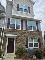 9773 Oaklawn Blvd NW in Huntersville, NC - Building Photo