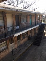 La Bonita Apartments in Dallas, TX - Building Photo