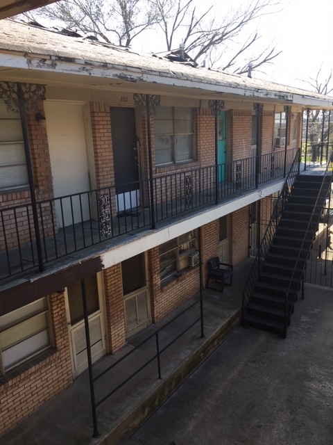 La Bonita Apartments in Dallas, TX - Foto de edificio