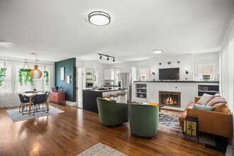 640 48th St in Des Moines, IA - Building Photo - Building Photo