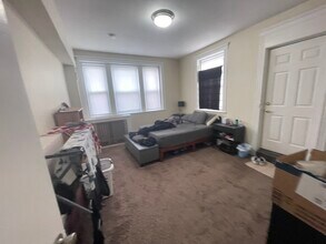 79 Linden St, Unit 1 in Boston, MA - Building Photo - Building Photo