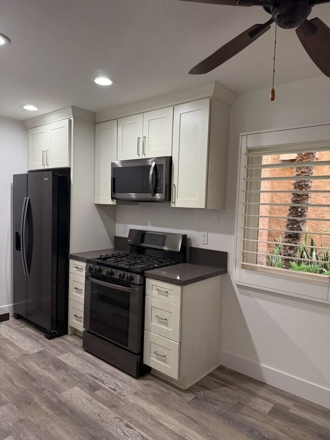 6600 Warner Ave, Unit 119 in Huntington Beach, CA - Foto de edificio - Building Photo