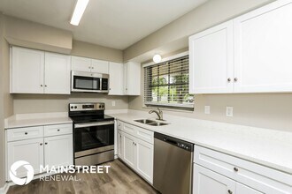 1380 Gainesville Dr in Deltona, FL - Building Photo - Building Photo