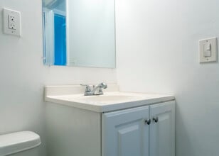 Rio Mio in Miami, FL - Building Photo - Building Photo