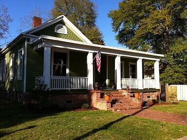 property at 1601 18th St