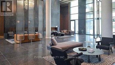 8 Interchange Wy in Vaughan, ON - Building Photo - Building Photo