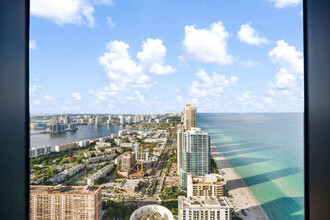 17141 Collins Ave, Unit 02 in Sunny Isles Beach, FL - Building Photo - Building Photo