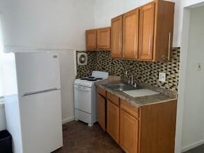 488 Browns Rd in Nesconset, NY - Building Photo - Building Photo