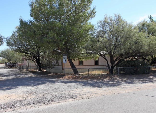 16351 S Delgado Rd in Sahuarita, AZ - Foto de edificio - Building Photo