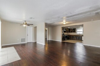 3103 Lloyd Dr in Holiday, FL - Building Photo - Building Photo