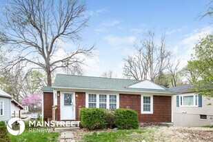 803 N 11th St in Leavenworth, KS - Building Photo