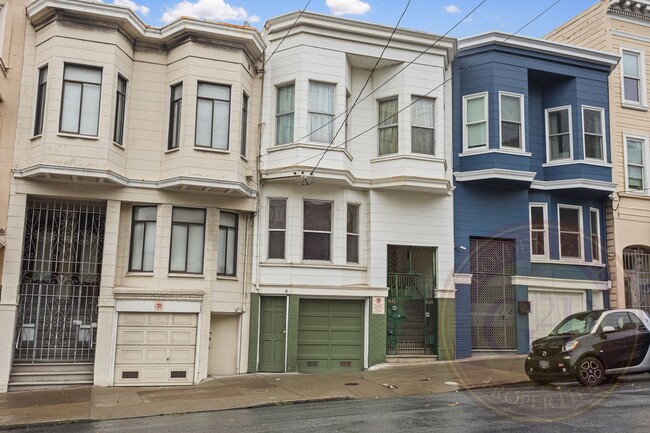 1640-1642-1642 Leavenworth St