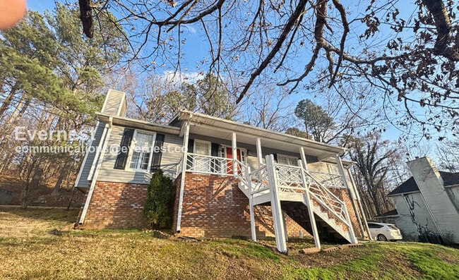 1050 Independence Ct