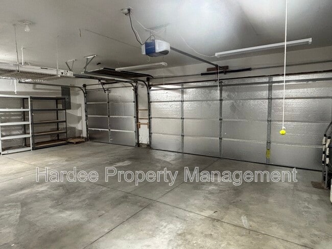 3313 W Cherry Ln in Meridian, ID - Building Photo - Building Photo