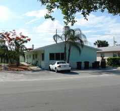 1464-1466 Holly Heights Dr in Fort Lauderdale, FL - Building Photo - Building Photo