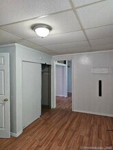 33 Vista Pl in Waterbury, CT - Building Photo - Building Photo