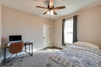 910 White Marlin Dr in Burleson, TX - Building Photo - Building Photo