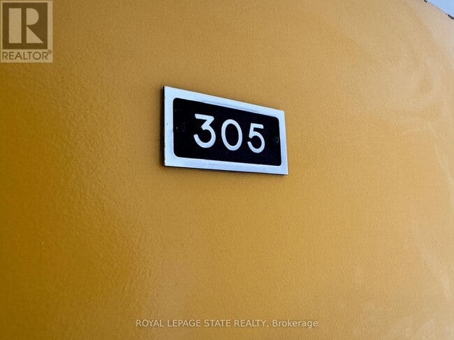 105 Tia Dr in Hamilton, ON - Building Photo - Building Photo