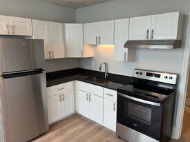 34 Birch St in Biddeford, ME - Building Photo