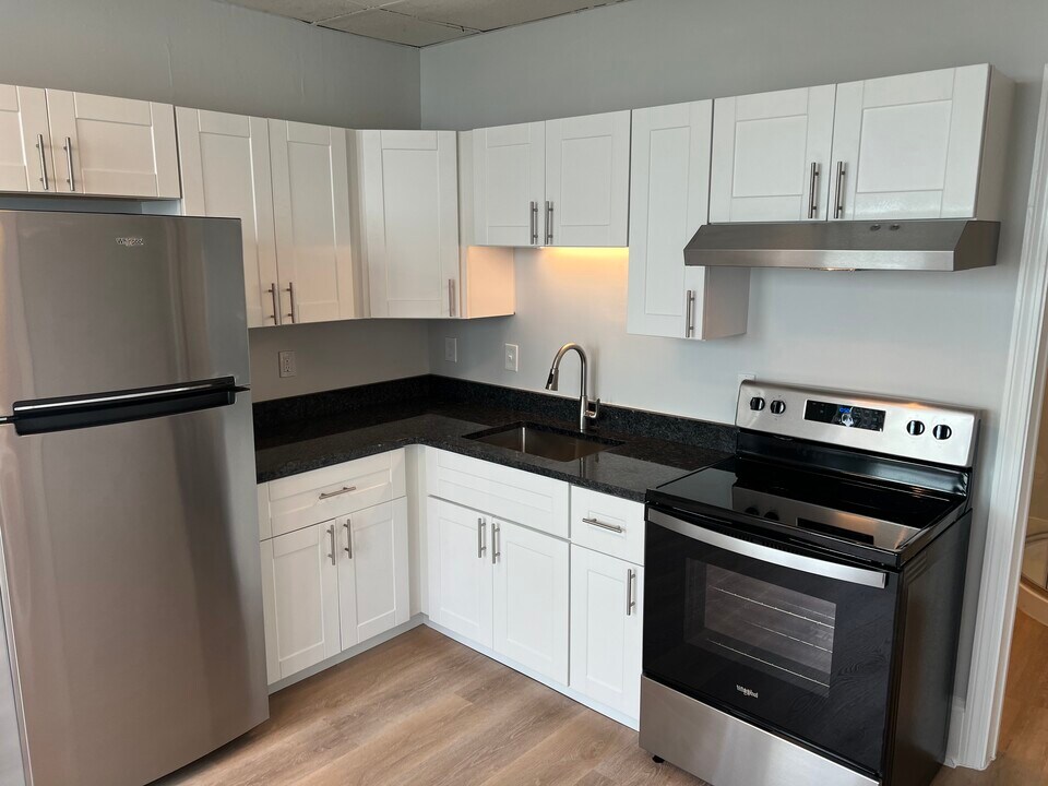 34 Birch St in Biddeford, ME - Building Photo